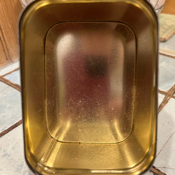 SINGER Sewing Machine 4"x3" Black and Rainbow Metal Tin Accessory Can with Lid - Picture 9 of 9